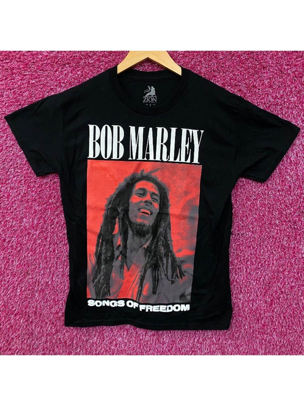 Zion Rootswear Bob Marley Songs of Freedom Graphic T-Shirt Small